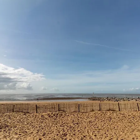 Climatisé Avec Terrasse Vue Mer, Garage Et Wifi - Fr-1-535-63 * Châtelaillon-Plage